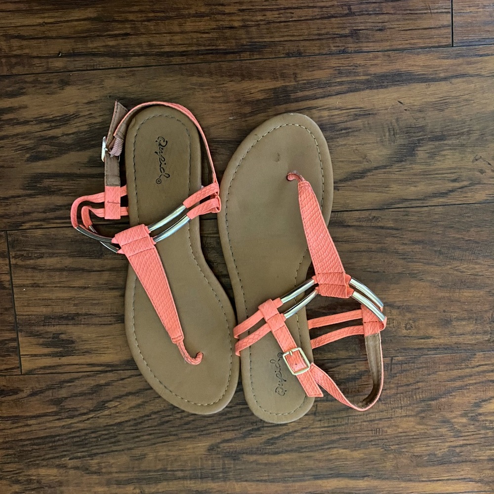 Qupid coral sandals